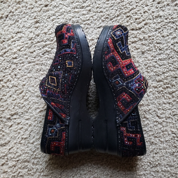 Sanita Danish Embroidery Tapestry Clogs - Picture 3 of 10